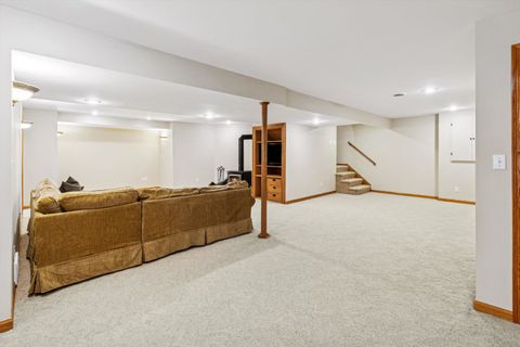 Tiny photo for 891 Pheasant Run Rd Road, Clinton, IA 52732 (MLS # 100000452)