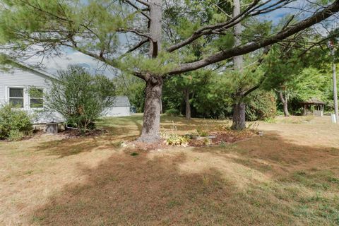 Tiny photo for 725 Sheridan Street, Chenoa, IL 61726 (MLS # 12485020)