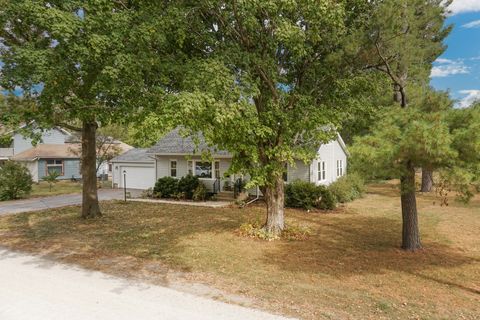 Tiny photo for 725 Sheridan Street, Chenoa, IL 61726 (MLS # 12485020)