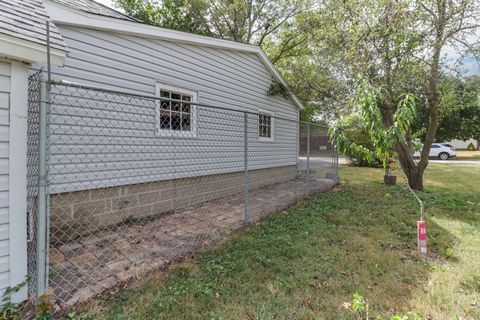 Tiny photo for 725 Sheridan Street, Chenoa, IL 61726 (MLS # 12485020)