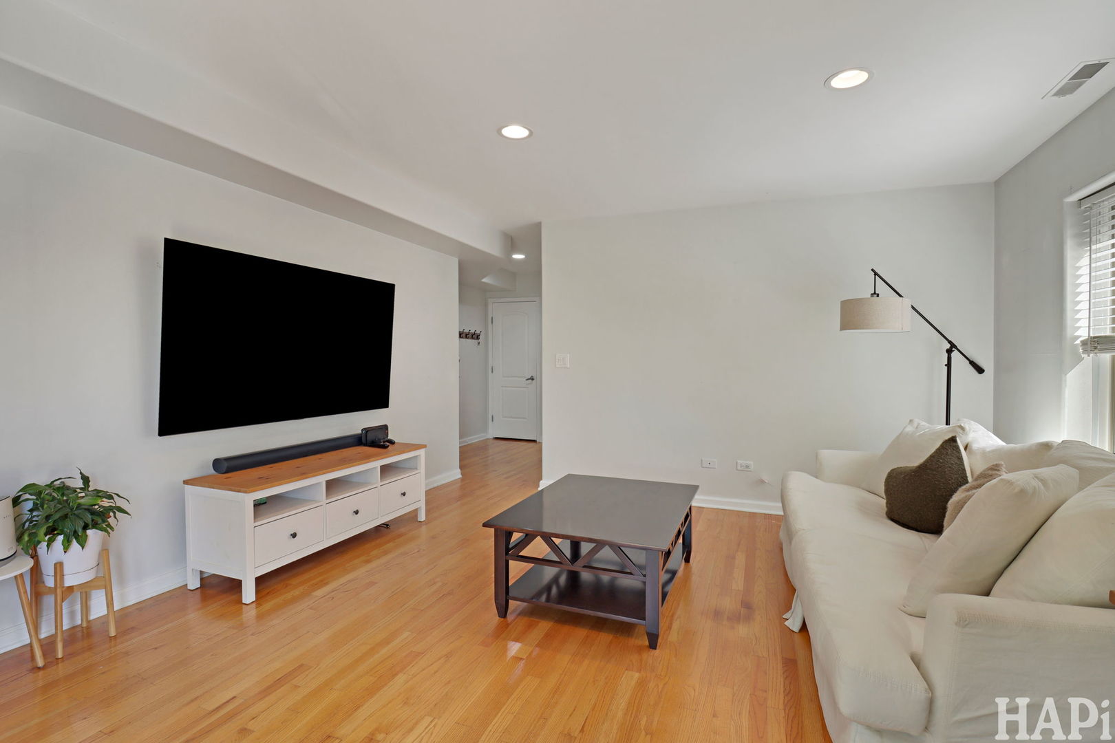 4716 W Addison Street 2E