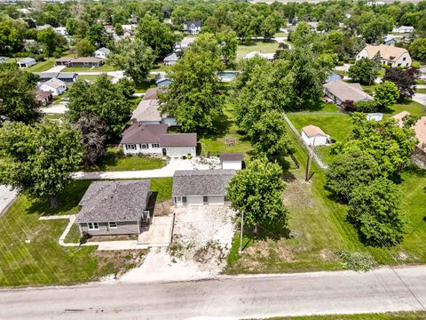Tiny photo for 525 Grant Street, Chenoa, IL 61726 (MLS # 12667421)