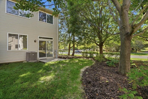 Tiny photo for 1404 Remington Court, Grayslake, IL 60030 (MLS # 12779147)