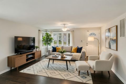 Tiny photo for 1529 Leslie Avenue, Round Lake Beach, IL 60073 (MLS # 12589223)