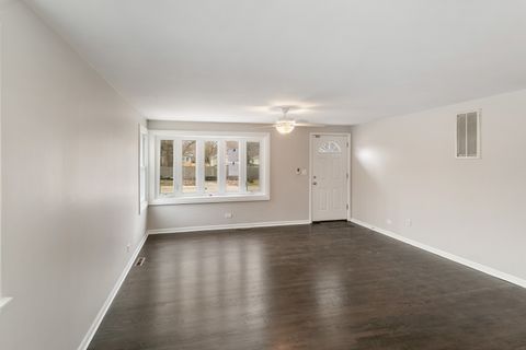 Tiny photo for 1529 Leslie Avenue, Round Lake Beach, IL 60073 (MLS # 12589223)