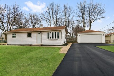1529 Leslie Avenue Round Lake Beach IL 60073