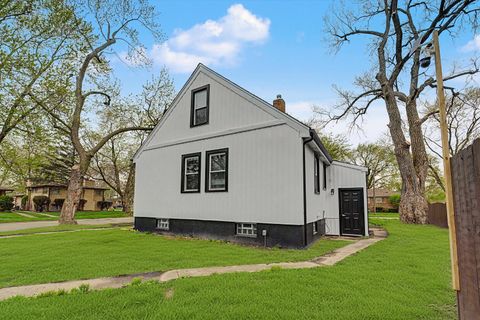 Tiny photo for 14701 Beachview Terrace, Dolton, IL 60419 (MLS # 12636711)