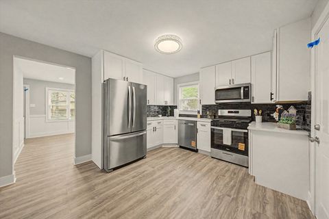 Tiny photo for 14701 Beachview Terrace, Dolton, IL 60419 (MLS # 12636711)
