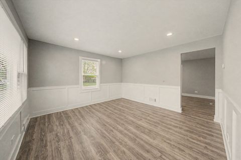 Tiny photo for 14701 Beachview Terrace, Dolton, IL 60419 (MLS # 12636711)