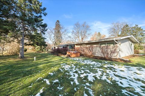 Tiny photo for 103 Rainbow Drive, Sleepy Hollow, IL 60118 (MLS # 12535938)