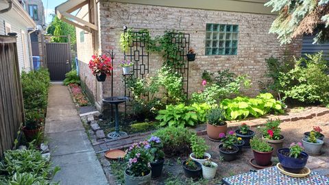 Tiny photo for 3843 W Addison Street, Chicago, IL 60618 (MLS # 12614833)