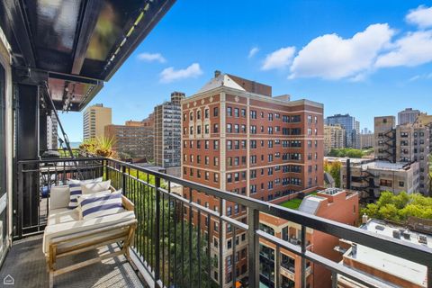 Tiny photo for 450 W Briar Place #10H, Chicago, IL 60657 (MLS # 12585928)