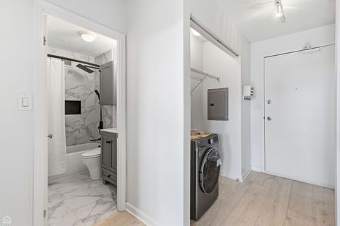 Tiny photo for 450 W Briar Place #10H, Chicago, IL 60657 (MLS # 12585928)