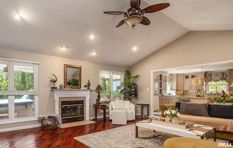 Tiny photo for 7082 State Route 152 Highway, Duquoin, IL 62832 (MLS # EB458945)