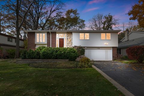 Tiny photo for 1736 Cavell Avenue, Highland Park, IL 60035 (MLS # 12511257)