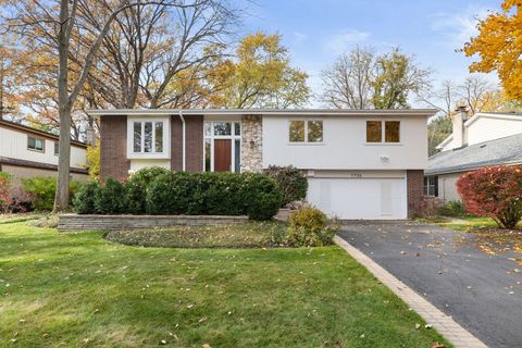 Photo of 1736 Cavell Avenue, Highland Park, IL 60035 (MLS # 12511257)