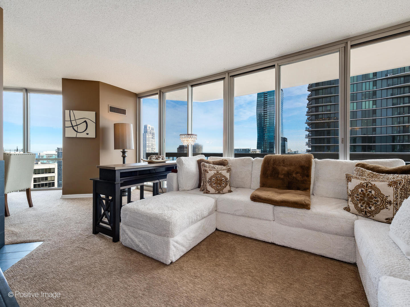 222 N Columbus Drive 4803