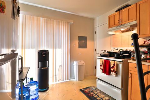 Tiny photo for 170 DUNTEMAN Drive #301, Glendale Heights, IL 60139 (MLS # 12578345)