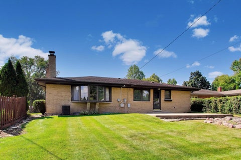 Tiny photo for 704 W Lonnquist Boulevard, Mount Prospect, IL 60056 (MLS # 12746797)