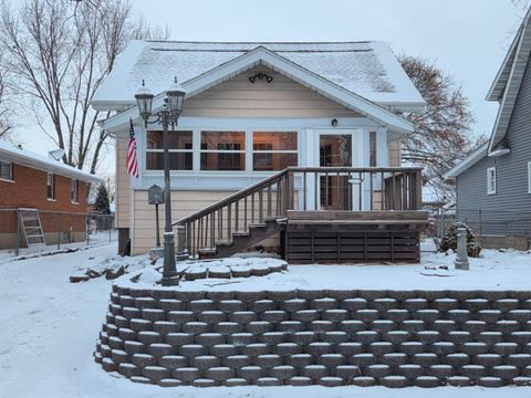 Photo of 2108 Lloyd Avenue, Waukegan, IL 60085 (MLS # 12552264)