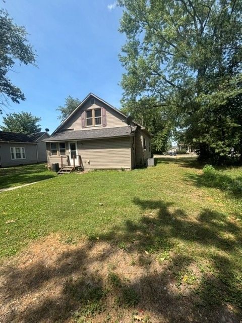 Tiny photo for 407 N Madison Street, West Frankfort, IL 62896 (MLS # 12688192)