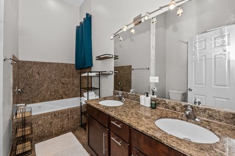 Tiny photo for 2421 W Warren Boulevard #3, Chicago, IL 60612 (MLS # 12491693)
