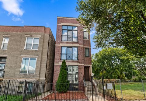 Photo of 2421 W Warren Boulevard #3, Chicago, IL 60612 (MLS # 12491693)
