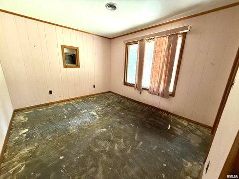 Tiny photo for 592 Brush Hill Road, Carbondale, IL 62901 (MLS # EB460580)