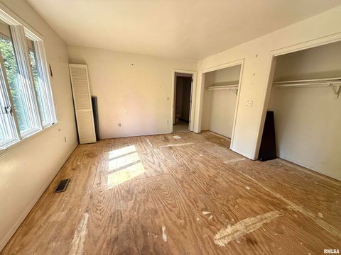 Tiny photo for 592 Brush Hill Road, Carbondale, IL 62901 (MLS # EB460580)