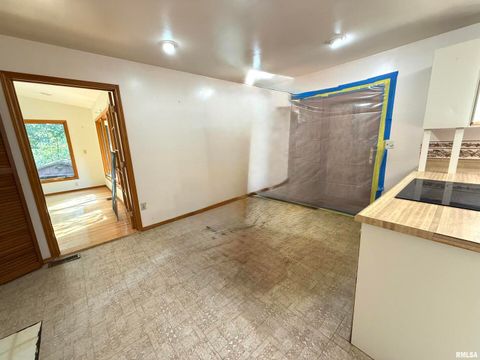 Tiny photo for 592 Brush Hill Road, Carbondale, IL 62901 (MLS # EB460580)