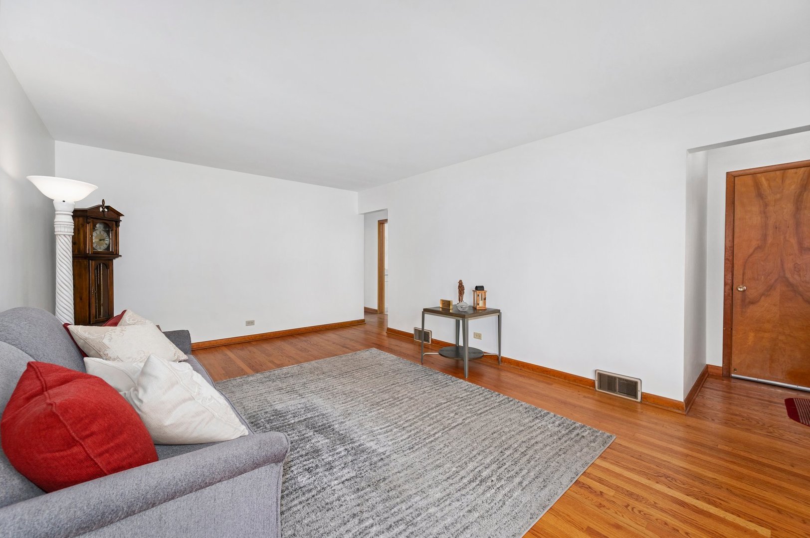 19 W Adams Street
