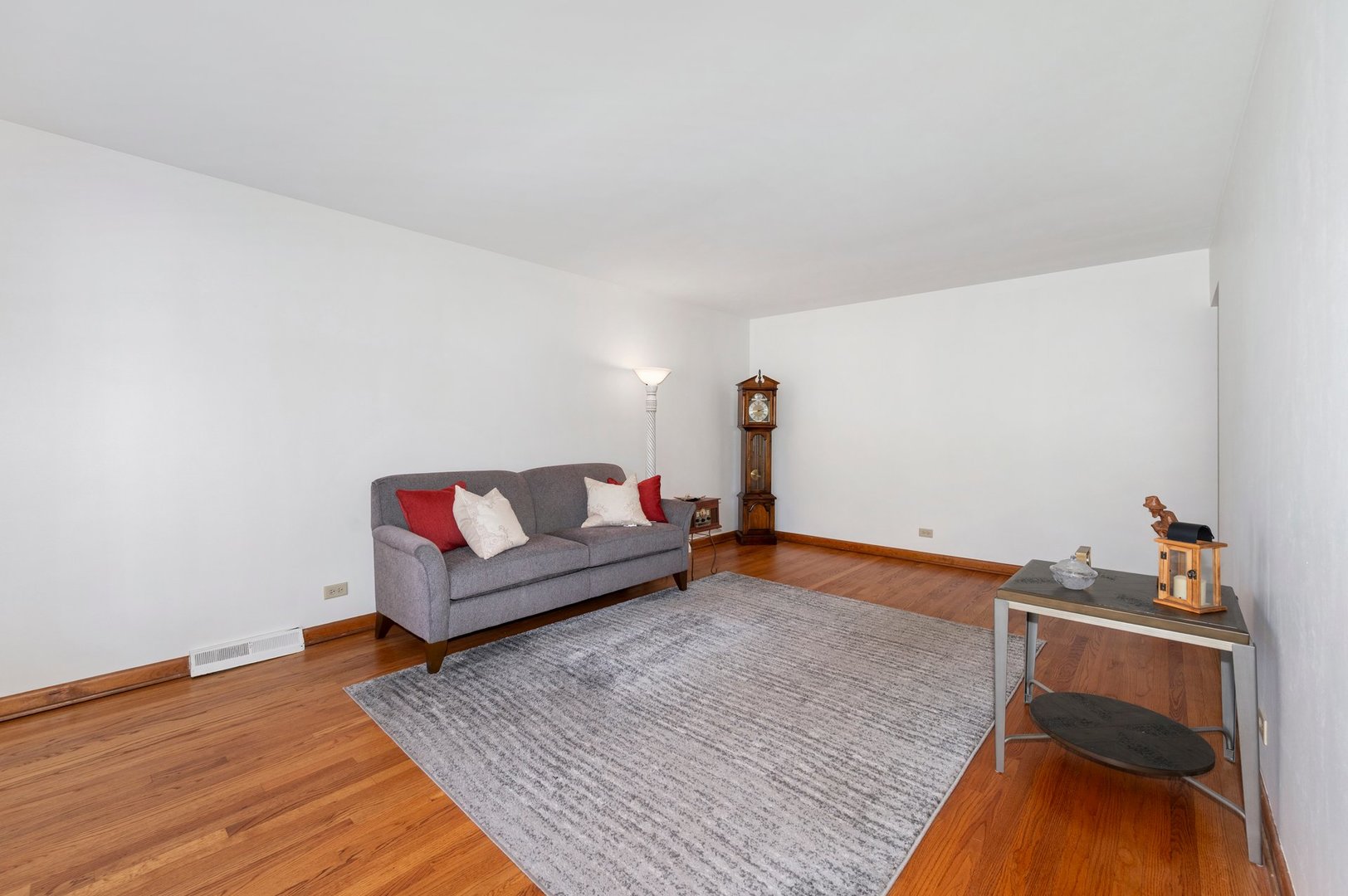 19 W Adams Street