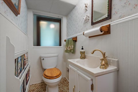 Tiny photo for 600 Central Avenue, Wilmette, IL 60091 (MLS # 12654986)