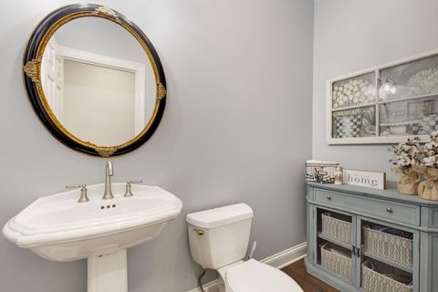 Tiny photo for 148 Jane Court, Clarendon Hills, IL 60514 (MLS # 12601134)