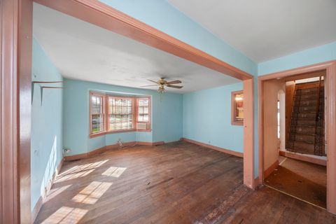 Tiny photo for 139 E Anita Avenue, Mount Prospect, IL 60056 (MLS # 12492240)