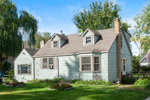 Tiny photo for 139 E Anita Avenue, Mount Prospect, IL 60056 (MLS # 12492240)