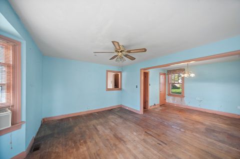 Tiny photo for 139 E Anita Avenue, Mount Prospect, IL 60056 (MLS # 12492240)