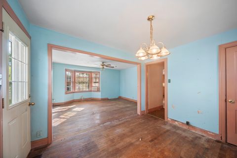 Tiny photo for 139 E Anita Avenue, Mount Prospect, IL 60056 (MLS # 12492240)