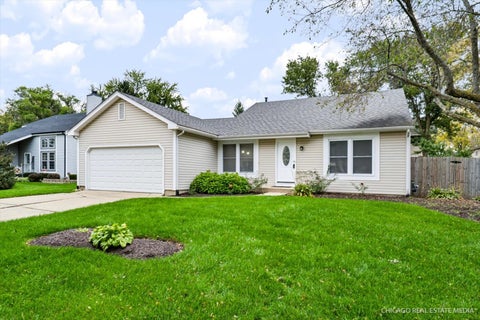 Photo of 985 Ridgewood Lane, Crystal Lake, IL 60014 (MLS # 12779962)