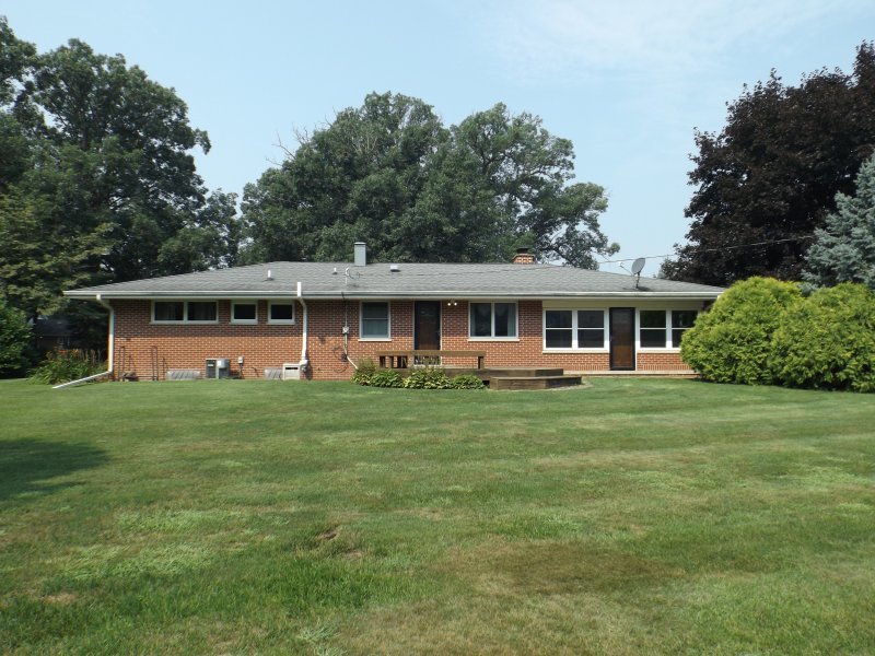 340 Tree Lane