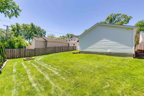 Tiny photo for 1011 N HADDOW Avenue, Arlington Heights, IL 60004 (MLS # 12748529)