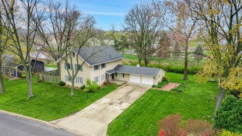 Photo of 181 Tilton Park Drive, DeKalb, IL 60115 (MLS # 12522190)