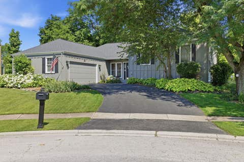 Photo of 1483 Pebblestone Cove, Wheaton, IL 60189 (MLS # 12700562)