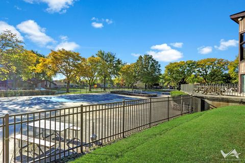 Tiny photo for 633 High Ridge Road, Roselle, IL 60172 (MLS # 12501389)