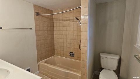 Tiny photo for 203 ORCHARD Drive, Carbondale, IL 62901 (MLS # EB460544)