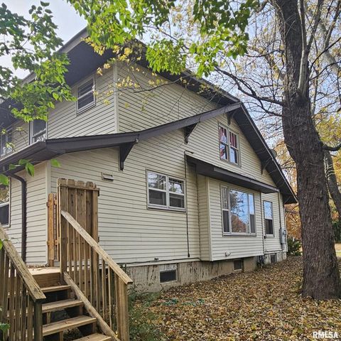 Tiny photo for 203 ORCHARD Drive, Carbondale, IL 62901 (MLS # EB460544)