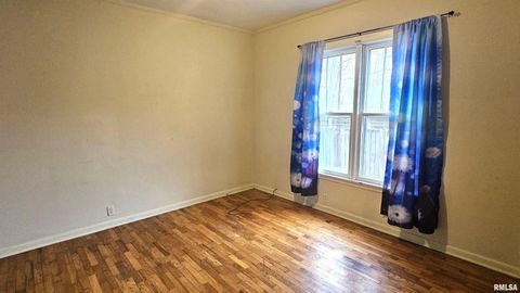 Tiny photo for 203 ORCHARD Drive, Carbondale, IL 62901 (MLS # EB460544)