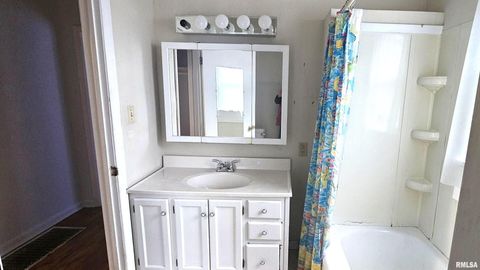 Tiny photo for 203 ORCHARD Drive, Carbondale, IL 62901 (MLS # EB460544)