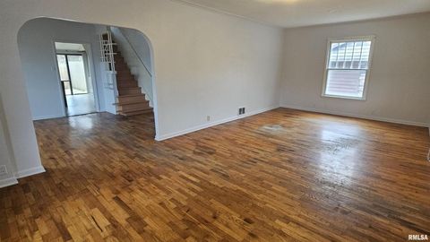 Tiny photo for 203 ORCHARD Drive, Carbondale, IL 62901 (MLS # EB460544)