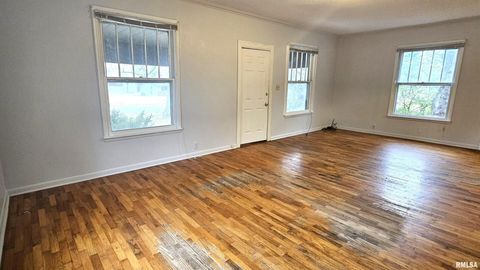 Tiny photo for 203 ORCHARD Drive, Carbondale, IL 62901 (MLS # EB460544)